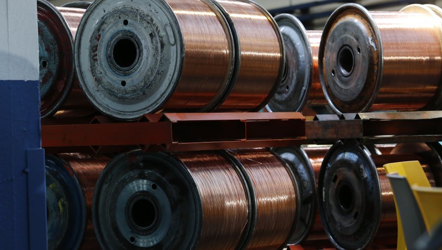 Producción de cobre anotó en mayo su peor caída mensual en más de seis años