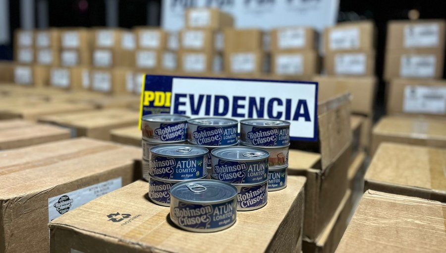 Recuperan más de 7 mil latas de atún robados desde un contenedor en Valparaíso: tres personas fueron detenidas