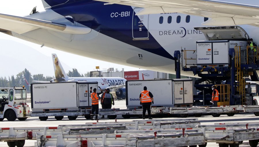 Trabajadores de aeropuertos llamaron a un paro nacional de 24 horas para septiembre