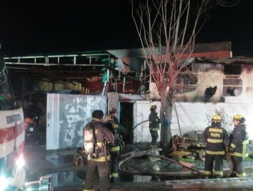 Con quemaduras de gravedad resultó un hombre durante el incendio de su casa en Cerrillos