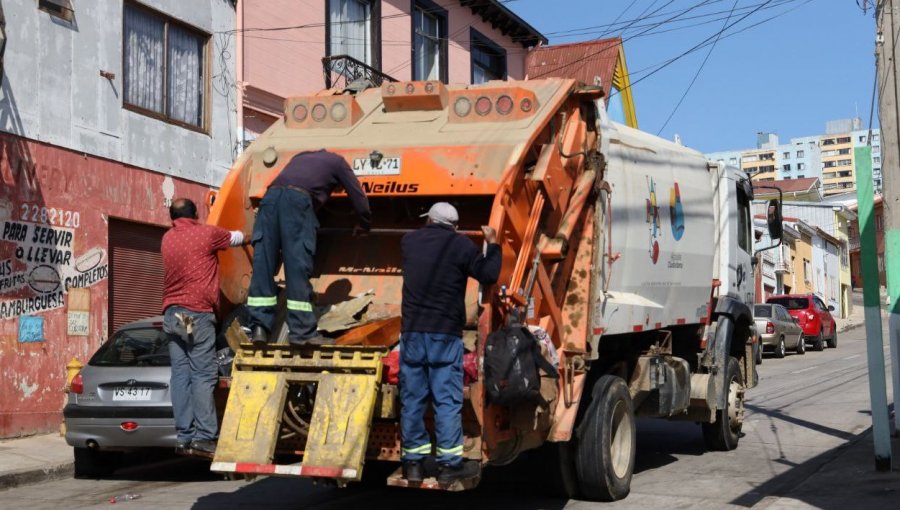 16 mil familias de Valparaíso serán beneficiadas con la condonación de sus deudas por derechos de aseo de 2015, 2016 y 2017