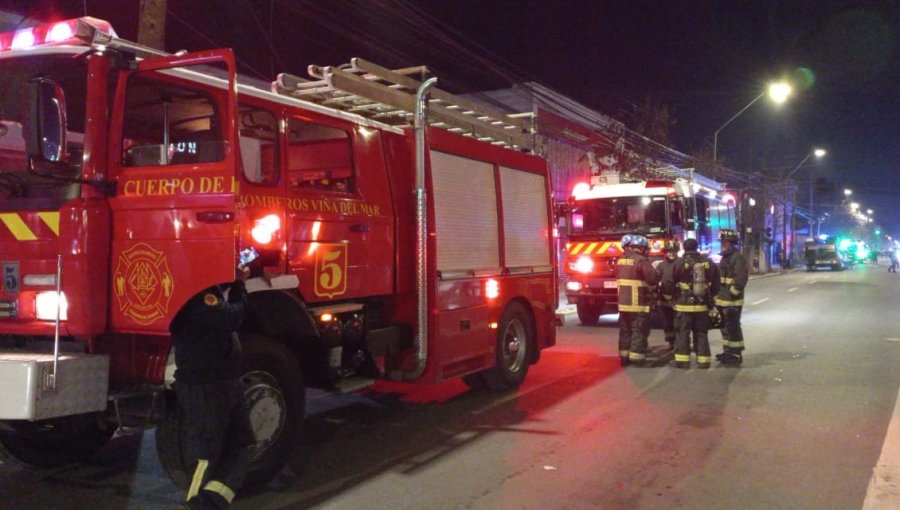 Bomberos descartaron fuga de gas en Villa Alemana: se cortó el suministro eléctrico y el tránsito en Av. Valparaíso