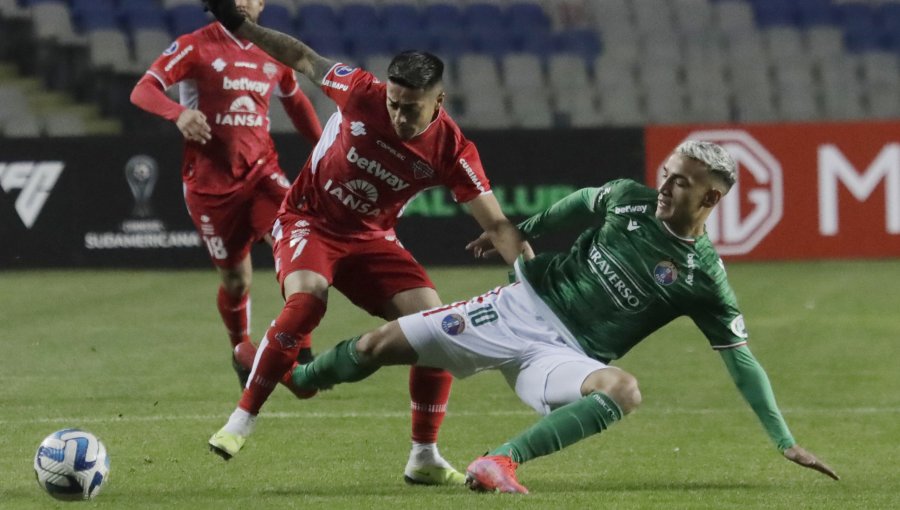 Ñublense y Audax Italiano no se hicieron daño y dejaron abierta la llave de playoffs de Copa Sudamericana