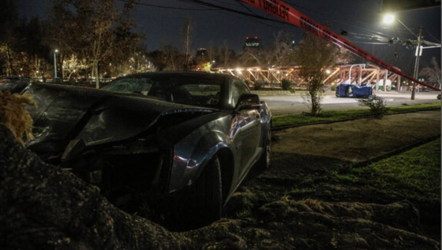 Una persona fallecida y dos heridas deja violenta colisión vehicular en Recoleta