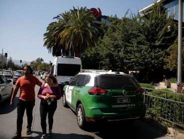 Asaltan a educadora, apoderadas y alumnos a las afueras de colegio en Quinta Nomal