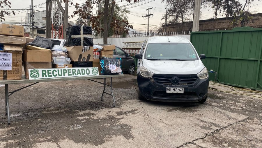 Detienen a hombre por robo con violencia e intimidación tras la denuncia de dos víctimas en Recoleta