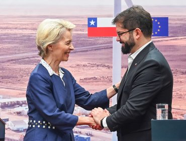 Unión Europea firma acuerdo con Chile para obtener litio y cobre a cambio de impulsar la industria nacional y crear empleos