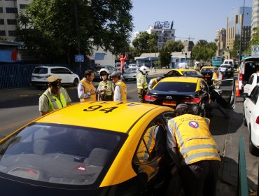 Reajuste de la tarifa de taxis básicos de la región Metropolitana bajará su valor en $50