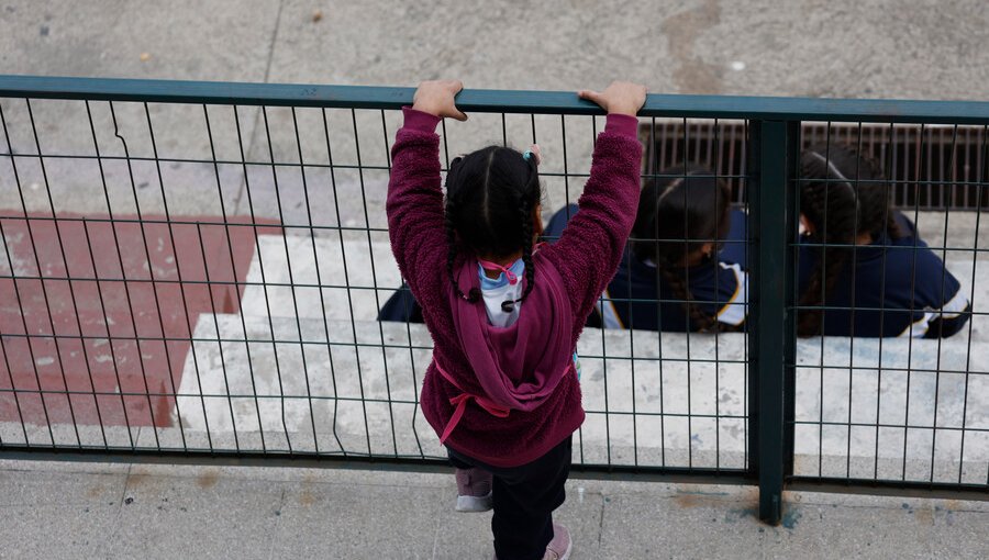 Conmoción en La Serena por suicidio de niña de 13 años que sufría bullying en su colegio