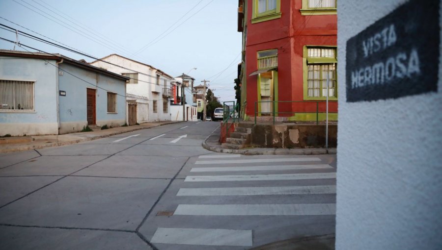 Inauguran obras de conservación en 14 arterias del cerro Playa Ancha de Valparaíso