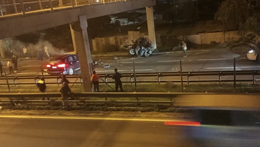 Accidente vehicular de alta energía deja dos personas fallecidas y un lesionado grave en la ruta 5 Norte en La Calera