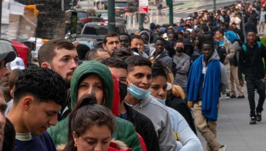 "No tenemos más espacio": El llamado del alcalde de Nueva York a los migrantes para que se vayan a otra ciudad