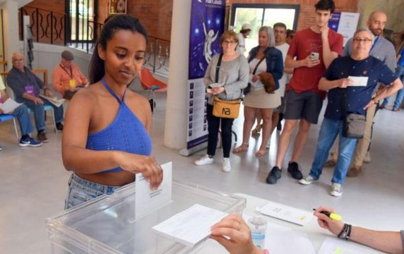 La creciente importancia de los votantes latinos en las elecciones en España y las estrategias de los partidos para atraerlos