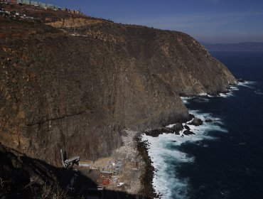 Seremi de Salud trabajará con la PDI para analizar descarga al mar del emisario Loma Larga en Valparaíso