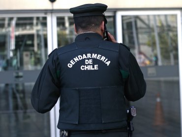 Gendarmería aclaró que fuga de reo desde cárcel de Puente Alto no tiene relación con allanamiento por robo en Desarrollo Social