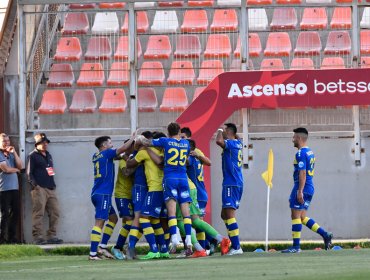 AC Barnechea viajó hasta el norte e hizo tropezar al puntero Deportes Iquique