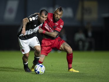 Arturo Vidal le ganó el duelo de chilenos a Gary Medel en el Brasileirao