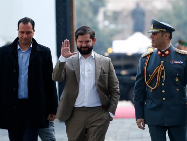 Presidente Boric retoma labores en La Moneda en medio de polémica por robo de computadores