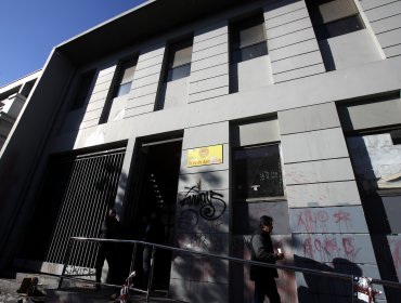 Grupo de apoderados del Liceo de Aplicación denuncia venta de drogas y "amenazas constantes" contra alumnos y profesores