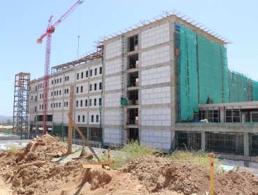 Región de Valparaíso en alerta por posible suspensión de obras del Hospital Marga Marga: rechazo al reajuste complicaría terminar su construcción