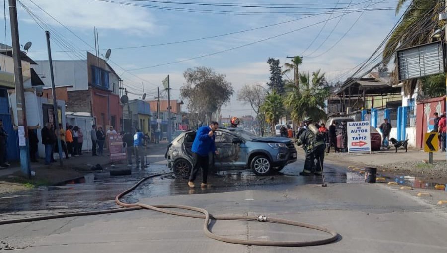 Delincuente fallece tras balacera con Carabineros durante violento asalto a caja de compensación en Cerro Navia