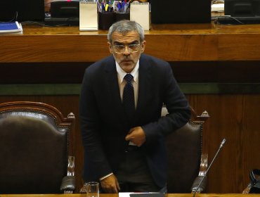 Cordero llamó a la oposición a entregar antecedentes tras acusaciones de "eliminación de evidencia" por robo de computadores