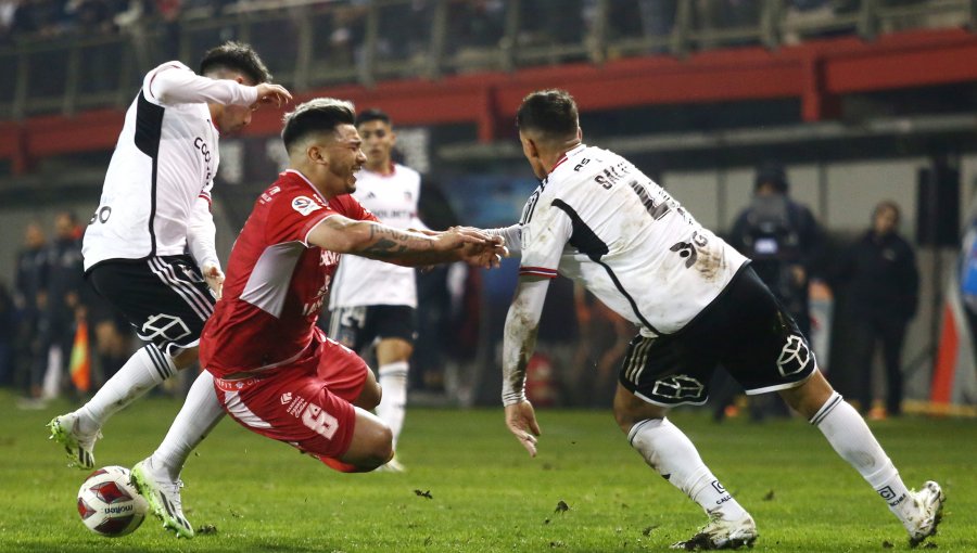 Ñublense y Colo-Colo no se hicieron daño y firmaron un empate en intenso partido en Chillán