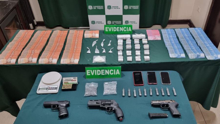 Decomisan 27 kilos de cocaína y armas de fuego a banda criminal en Puerto Varas