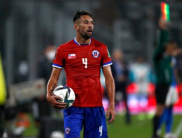 Aseguran que Mauricio Isla podría continuar su carrera deportiva en el fútbol uruguayo