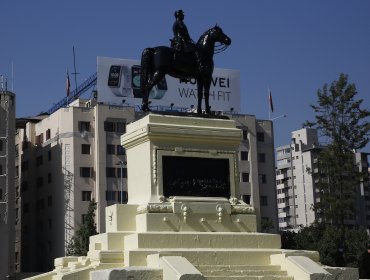 Cámara aprueba proyecto que solicita al presidente Boric gestionar retorno de la estatua del general Baquedano a plaza Italia