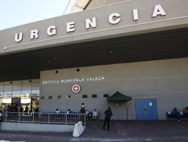 Madre de menor quemado fue detenida por golpear a guardia de la ex Posta Central