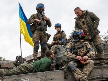 Ucrania ataca puente Chongar que une la península de Crimea con Jersón