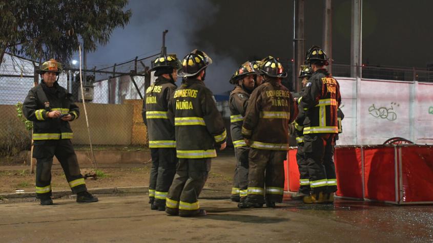 Dos personas de 89 y 90 años perdieron la vida en incendio que destruyó su casa en Pudahuel