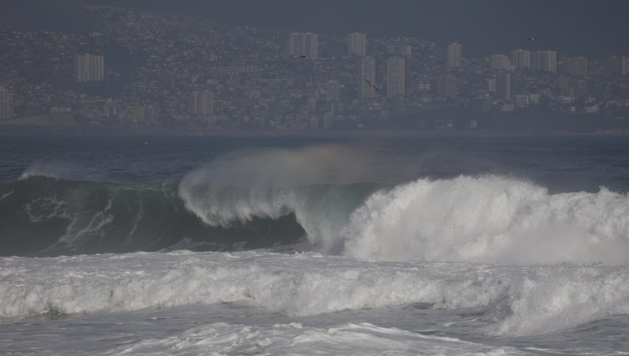 Olas de hasta 4 metros se esperan en nuevo evento de marejadas en la región de Valparaíso