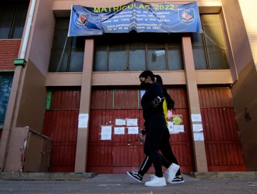Adolescente de 17 años es apuñalada al interior de un baño del Liceo Darío Salas de Santiago