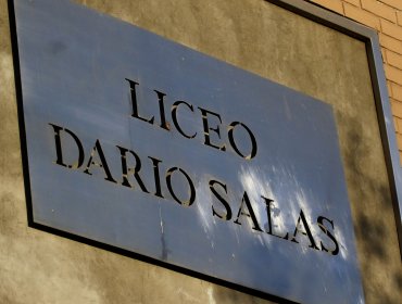 Liceo Darío Salas fortalecerá los "planes de convivencia" tras apuñalamiento de alumna en baño del recinto