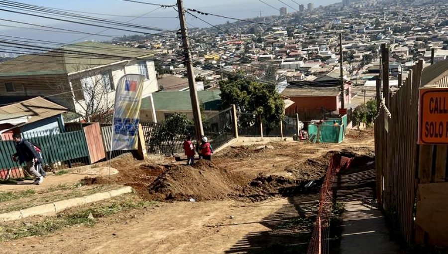 Campamento Amanecer de Viña del Mar dio inicio a esperadas obras de urbanización en sus calles tras 23 años