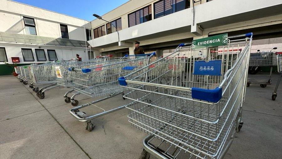 Incautan otros 48 carros robados desde supermercados en Valparaíso: son utilizados por el comercio ambulante porteño