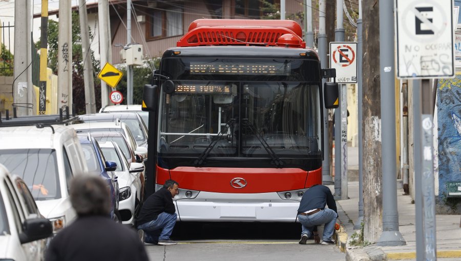 Buses eléctricos atascados en Contraloría: compra anunciada para el Gran Valparaíso lleva tres meses esperando toma de razón