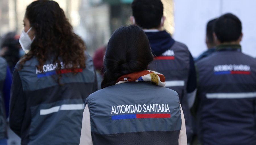 Equipo de la Seremi de Salud de Valparaíso fiscalizó escuela viñamarina denunciada por presencia de feca de ratones