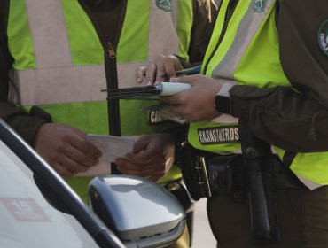 Villa Alemana: Conductor pierde control de su auto, choca paradero y mató a adulto mayor de 77 años