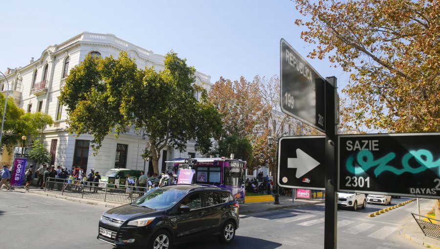 Municipio de Santiago y renombramiento de calles por los 50 años del golpe de Estado: "Se ajusta a la legalidad vigente"