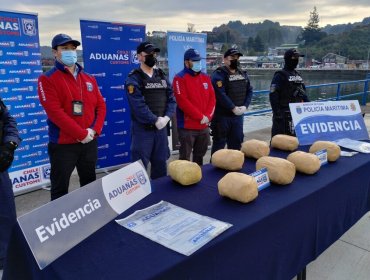Personal de Aduana junto con la Armada incautan 8,4 kilos de marihuana en Puerto Montt