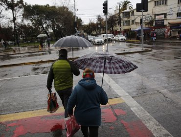 Alerta temprana preventiva en 12 comunas de la región Metropolitana por precipitaciones