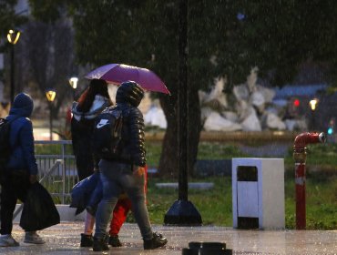 Suman a otras cinco comunas a Alerta Temprana Preventiva por lluvias en la región Metropolitana