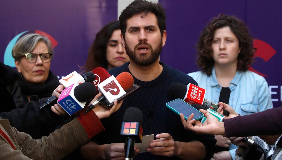 Diputado Ibáñez llama a "no amedrentarse por hombres poderosos" tras rechazo de desafuero en su contra