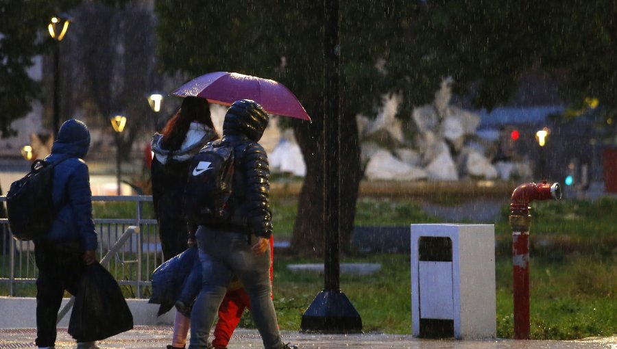 Suman a otras cinco comunas a Alerta Temprana Preventiva por lluvias en la región Metropolitana