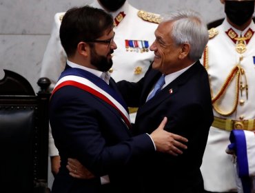 Presidente Boric y Sebastián Piñera viajan juntos al cambio de mando en Paraguay