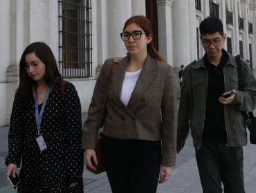 Diputada Catalina Pérez reapareció en La Moneda y evitó referirse al «Caso Convenios»