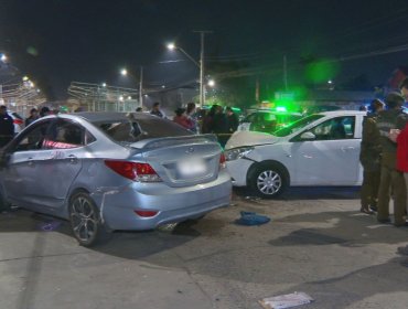 Conductor en estado de ebriedad y en vehículo robado colisionó a dos autos y atropelló a tres personas en Recoleta